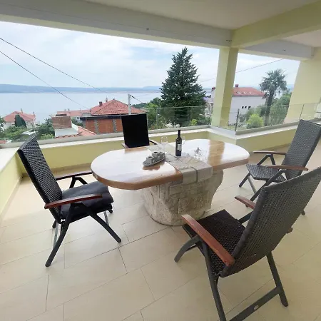 Apartmani Fabijan&Florijan Dramalj Exterior photo