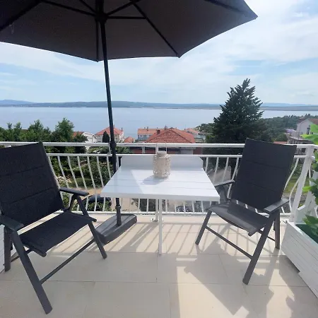 Apartmani Fabijan&Florijan Dramalj Exterior photo