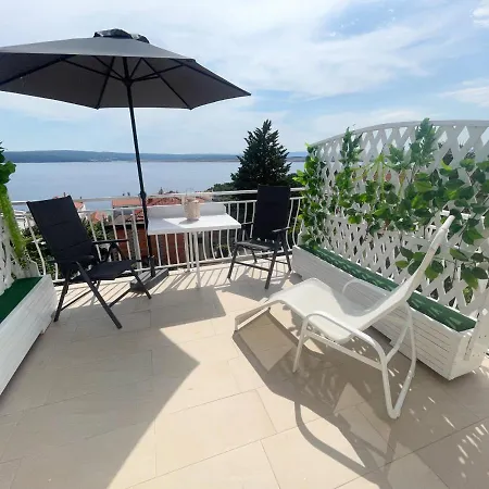 Apartmani Fabijan&Florijan Dramalj Exterior photo
